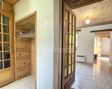 Dpt Drôme (26), à vendre proche de LA TOUCHE maison en pierre P5 mitoyenne, d'environ 110 m² habitables avec cour  