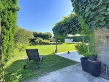 Drôme Provençale, in Suze-la-Rousse – Renovated Provençal farmhouse • 5 bedrooms, 4 bathrooms/shower rooms, 5 toilets • Swimming pool • 2 gîtes • Orchard