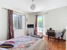 BOLLENE (84), for sale: Single-storey villa with 6 rooms - 4 large bedrooms - Enclosed, wooded grounds of 1236 m²