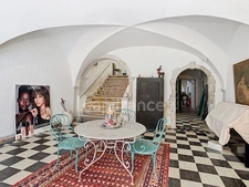 à vendre MONTELIMAR (26200), Ancienne fabrique artisanale de nougat, avec fort potentiel
