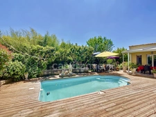 BOLLENE (84), for sale: Single-storey villa with 6 rooms - 4 large bedrooms - Enclosed, wooded grounds of 1236 m²