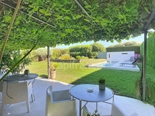 Drôme Provençale, in Suze-la-Rousse – Renovated Provençal farmhouse • 5 bedrooms, 4 bathrooms/shower rooms, 5 toilets • Swimming pool • 2 gîtes • Orchard