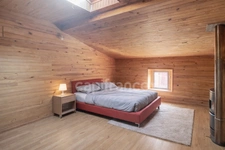Dpt Drôme (26), à vendre proche de LA TOUCHE maison en pierre P5 mitoyenne, d'environ 110 m² habitables avec cour  