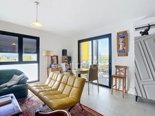 MONTELIMAR SUD - à vendre AppartementMONTÉLIMAR – APPARTEMENT CONTEMPORAIN, RÉSIDENCE RÉCENTE ET SÉCURISÉE  avec belle terrasse, garage et place de parking privative aérienne