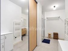 MONTELIMAR SUD - à vendre AppartementMONTÉLIMAR – APPARTEMENT CONTEMPORAIN, RÉSIDENCE RÉCENTE ET SÉCURISÉE  avec belle terrasse, garage et place de parking privative aérienne