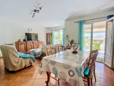 BOLLENE (84), for sale: Single-storey villa with 6 rooms - 4 large bedrooms - Enclosed, wooded grounds of 1236 m²