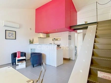 Drôme Provençale, in Suze-la-Rousse – Renovated Provençal farmhouse • 5 bedrooms, 4 bathrooms/shower rooms, 5 toilets • Swimming pool • 2 gîtes • Orchard