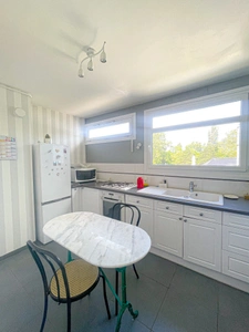  CALAIS , Dpt (62) à vendre appartement 3 pièces 75M2 , deux chambres , cave , parking privatif 