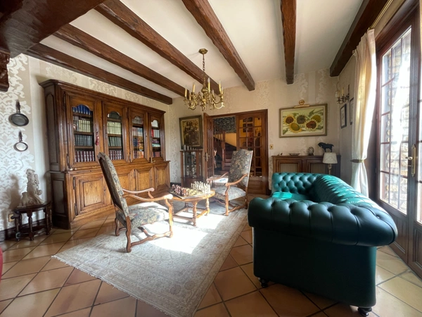 Dpt Pas-De-Calais(62) , à vendre propriété P(8) de 304m2 , terrain de 3000m2 ,double garages, véranda , pergola , cave à vins