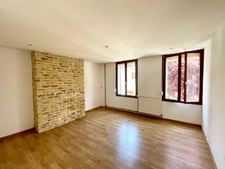 Maison à vendre 3 pièces CALAIS (62), 87m2 , 2 chambres ( possible trois),  cour , rue calme proche centre ville et autoroute