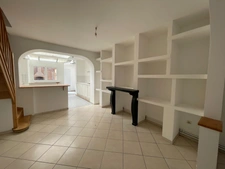 Maison à vendre 3 pièces CALAIS (62), 87m2 , 2 chambres ( possible trois),  cour , rue calme proche centre ville et autoroute
