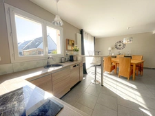  Calais Dpt(62) à vendre  Pavillon  individuel de 2014 ( 103m2 ), 3chambres , dressing , lingerie , terrasse , jardin , chalet