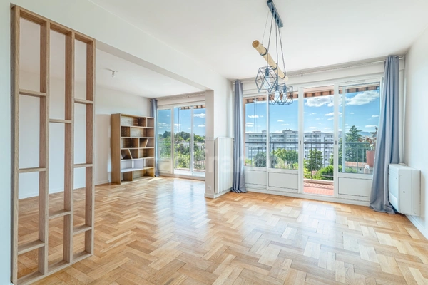 Appartement à vendre 4 pièces SAINTE FOY LES LYON (69)