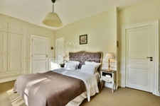 Dpt Loiret (45), for sale SULLY SUR LOIRE 9-room bourgeois house of 270 m² - Land of 2,548.00 m² - Heated swimming pool - Garage - 