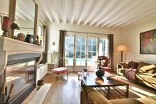 Dpt Loiret (45), for sale SULLY SUR LOIRE 9-room bourgeois house of 270 m² - Land of 2,548.00 m² - Heated swimming pool - Garage - 