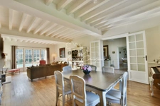 Dpt Loiret (45), for sale SULLY SUR LOIRE 9-room bourgeois house of 270 m² - Land of 2,548.00 m² - Heated swimming pool - Garage - 