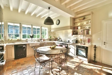 Dpt Loiret (45), for sale SULLY SUR LOIRE 9-room bourgeois house of 270 m² - Land of 2,548.00 m² - Heated swimming pool - Garage - 