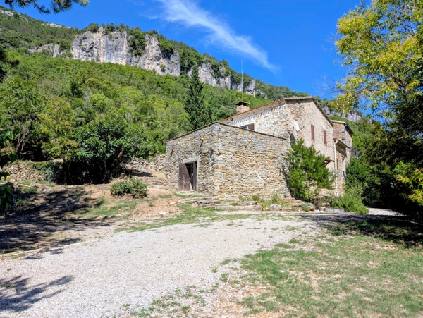 Propriete à vendre 6 pièces GORNIES (34)