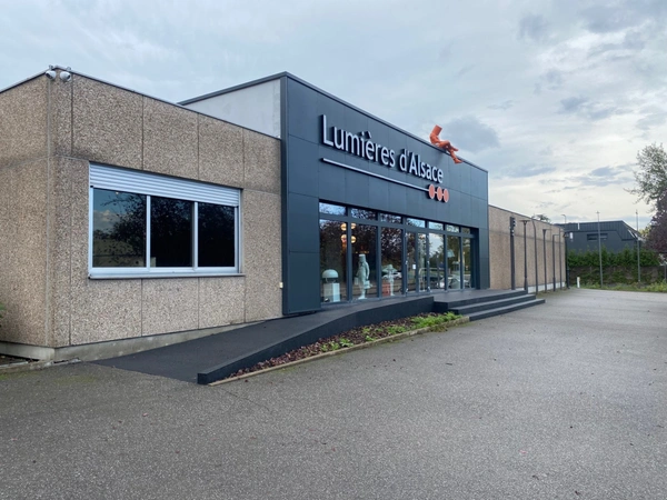 Local commercial / Bureaux / Entrepôt de 776 m² sur un terrain de 2 540 m² – ILLKIRCH-GRAFFENSTADEN