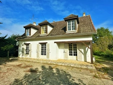 Maison à vendre 6 pièces VARENNES (24)