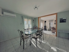 Nichée au cœur de LA FORCE (24130), une maison à vendre de 5 pièces.