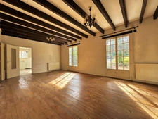Maison à vendre 6 pièces VARENNES (24)