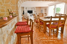 Maison de village avec bel espace extérieur