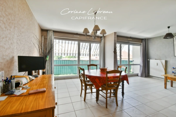À 10 min de la gare – T3 lumineux avec balcon, garage et cave.