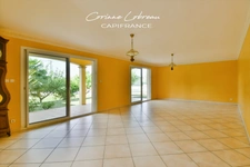 Maison de plain-pied, 3/4 chambres à MANZIAT (01)
