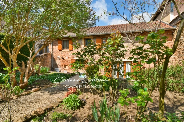 Maison de village à vendre 3 chambres à PIERRECLOS (71)