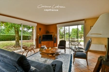 House for sale with 4 bedrooms in CRECHES SUR SAONE (71)
