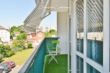 À 10 min de la gare – T3 lumineux avec balcon, garage et cave.