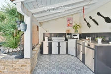 Propriété d’exception avec piscine et vue remarquable sur les deux roches