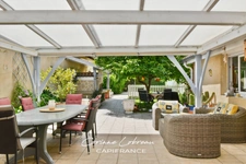 Maison de village avec bel espace extérieur