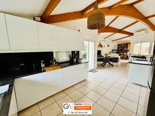 Maison de plain-pied 131m2 - piscine - garages - grand jardin