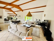 Maison de plain-pied 131m2 - piscine - garages - grand jardin