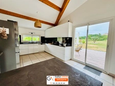 Maison de plain-pied 131m2 - piscine - garages - grand jardin