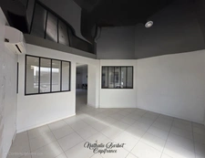 Local/bureau 150 m2 à louer SAINT MEMMIE avec Parking 
