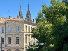 BORDEAUX (33) Quartier CHARTRONS Jardin Public / Apt T2 / entièrement Rénové
