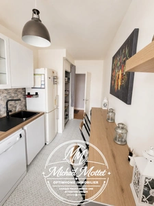 Le Havre (76) - Un appartement familial aux beaux volumes, avec 2 balcons et garage !