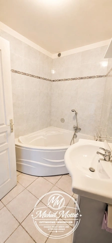 Maison de caractère 115 m² – 4 chambres, jardin clos, double garage en cœur de Caudebec-en-Caux