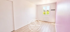 Maison contemporaine de plain-pied sur 1 282 m² de terrain – Saint-Samson-de-la-Roque (27680)