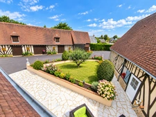 Maison normande rénovée à vendre à L’Hôtellerie – 144 m², 4 chambres, dépendance