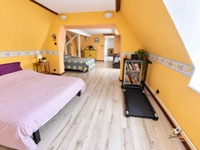 Maison normande rénovée à vendre à L’Hôtellerie – 144 m², 4 chambres, dépendance
