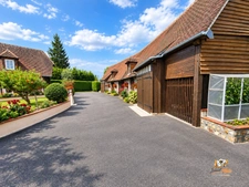 Maison normande rénovée à vendre à L’Hôtellerie – 144 m², 4 chambres, dépendance