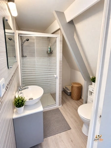 Maison normande rénovée à vendre à L’Hôtellerie – 144 m², 4 chambres, dépendance