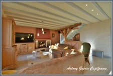 **Longère familiale rénovée avec dépendances et grand terrain – Saint Aubin des Ormeaux 85130**