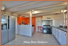  **Longère familiale rénovée avec dépendances et grand terrain – Saint Aubin des Ormeaux 85130**