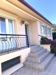   Maison de plain-pied sur sous-sol complet – Incheville