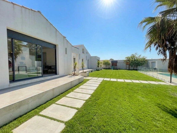 Maison à vendre 5 pièces PEROLS (34)